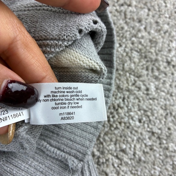 Lane Bryant Women's V-Neck Striped Short Sleeve Sweater Top Gray White 22/24 - Picture 4 of 8